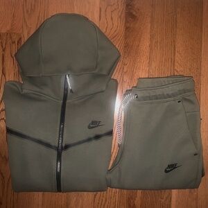 Nike Tech Fleece Full Tracksuit 'Rough Green'
